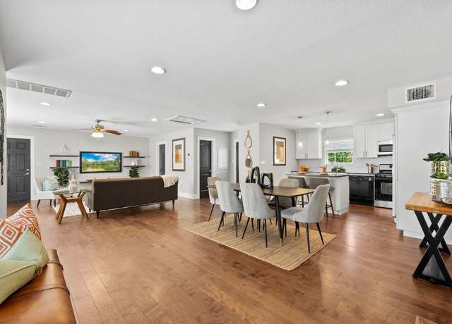 Property at 3001 Maplelawn Cir, Austin, TX 78723, 5 beds, 2.5 baths