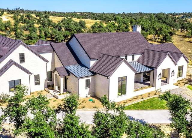 Property at 2552 Hagee Dr, Fredericksburg, TX 78624, 5 beds, 6 baths
