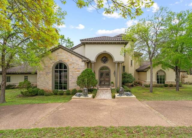 Property at 8611 Young Ln, Austin, TX 78737, 4 beds, 5 baths