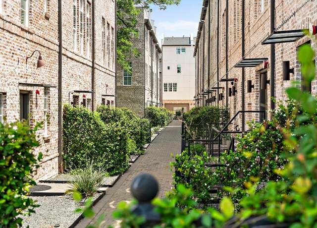 Property at 1411 Town Creek Dr #5, Austin, TX 78741, 4 beds, 4.5 baths