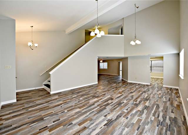 Property at 13003 Sinton Ln, Austin, TX 78729, 4 beds, 2.5 baths