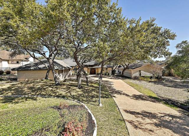 Property at 410 Rolling Green Dr, Lakeway, TX 78734, 3 beds, 3.5 baths