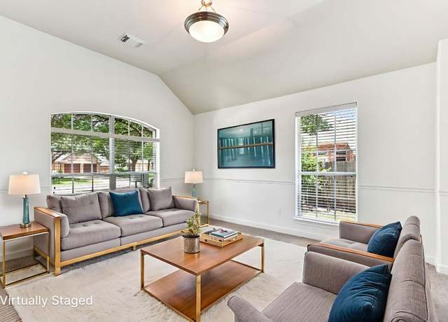 Property at 4306 S Summercrest Loop, Round Rock, TX 78681, 4 beds, 2.5 baths
