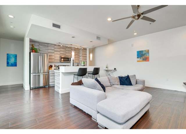 Property at 604 N Bluff Dr #125, Austin, TX 78745, 2 beds, 2.5 baths