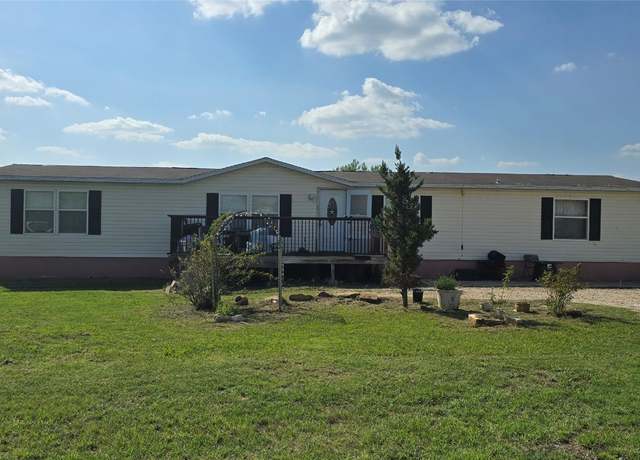 Property at 400 Hazelnut Dr, Dale, TX 78616, 3 beds, 2 baths