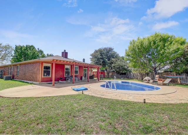 Property at 405 Fairfield Loop, Leander, TX 78641, 3 beds, 2 baths