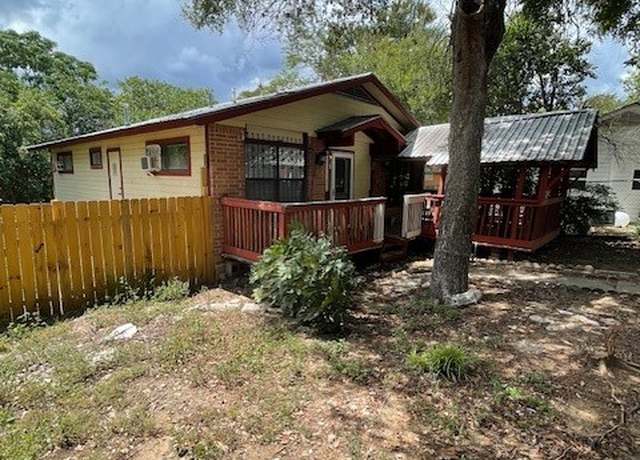 Property at 912 Walter St, Austin, TX 78702, 3 beds, 1 bath
