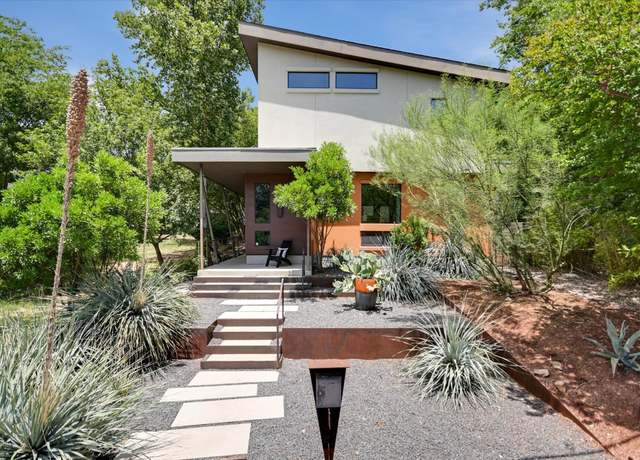 Property at 1904 E 9th St, Austin, TX 78702, 3 beds, 2.5 baths