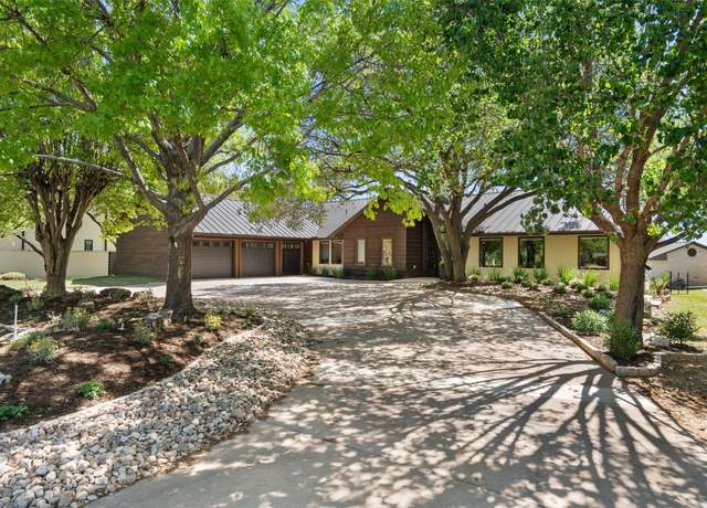Property at 211 Lighthouse Dr, Horseshoe Bay, TX 78657, 4 beds, 4.5 baths