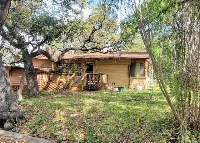 Property at 2206 La Casa Dr, Austin, TX 78704, 2 beds, 1 bath