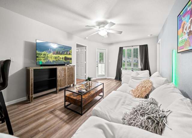 Property at 517 Southwest Pkwy #104, College Station, TX 77840, 4 beds, 4 baths