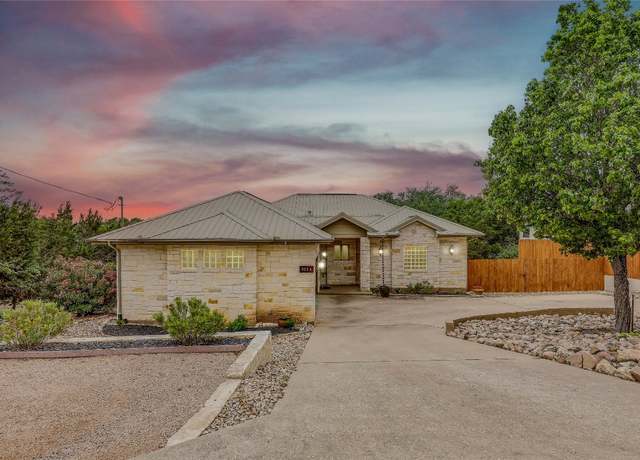 Property at 5004 Arrowhead Dr, Lago Vista, TX 78645, 3 beds, 2 baths