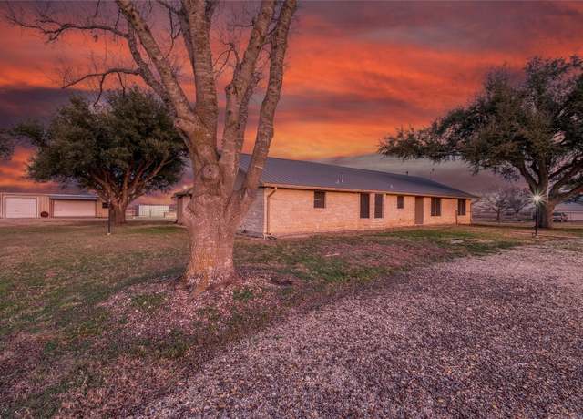 Property at 551 Tucek Rd, Taylor, TX 76574, 3 beds, 2 baths