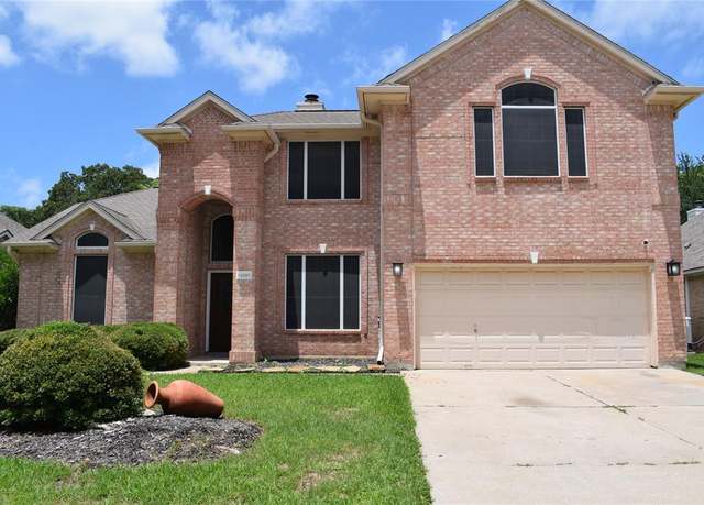 Property at 30007 Oakland Hills Dr, Georgetown, TX 78628, 4 beds, 2.5 baths