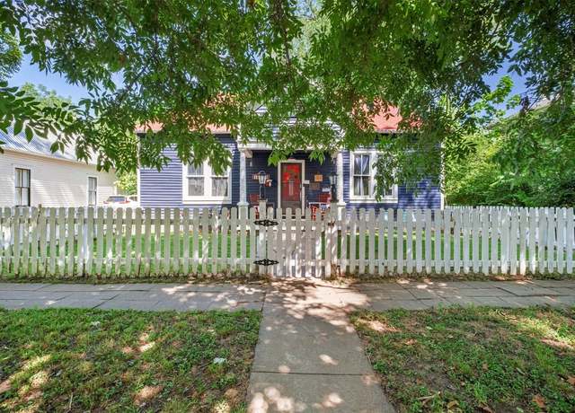 Property at 405 Short St, Smithville, TX 78957, 2 beds, 1 bath