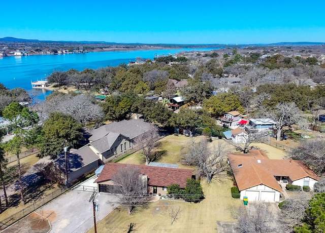 Property at 1408 Highland Dr Dr, Highland Haven, TX 78654, 2 beds, 2.5 baths