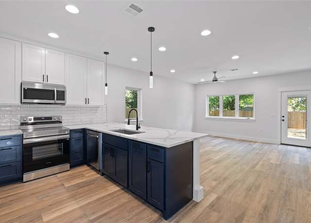 Property at 909 Vargas Rd Unit B, Austin, TX 78741, 3 beds, 2.5 baths