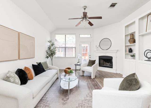 Property at 328 Palo Alto Way, Austin, TX 78732, 3 beds, 3 baths