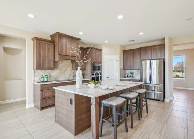 Property at 1905 Ballinger Dr, Spicewood, TX 78669, 4 beds, 3 baths