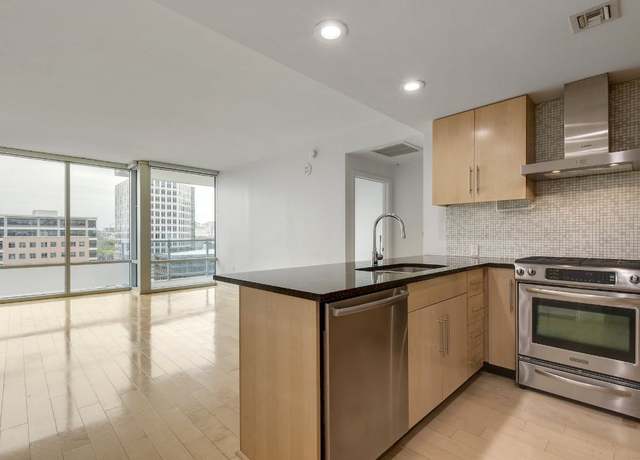 Property at 300 Bowie St #1008, Austin, TX 78703, 1 bed, 1 bath