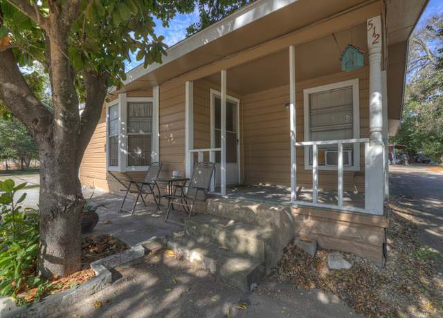 Photo of 512 Valley St, San Marcos, TX 78666