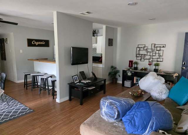 Property at 2124 Burton Dr #208, Austin, TX 78741, 2 beds, 2 baths