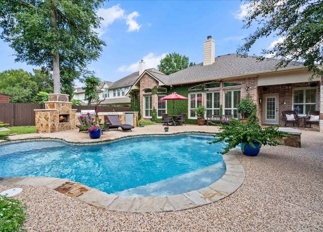 Property at 10512 Hansa Dr, Austin, TX 78739, 3 beds, 2.5 baths