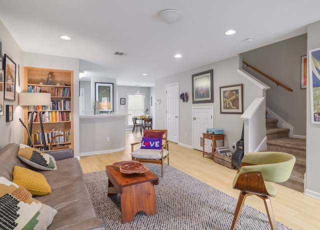 Property at 6900 E Riverside Dr #24, Austin, TX 78741, 2 beds, 2.5 baths