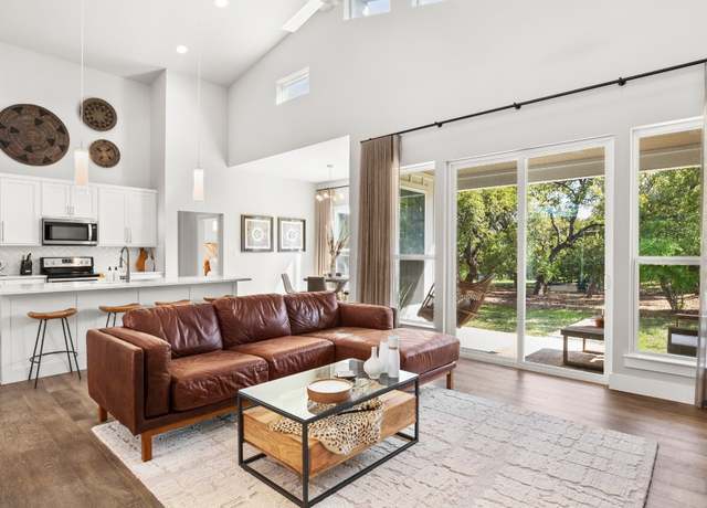 Property at 307 Bedford Dr, Spicewood, TX 78669, 3 beds, 2 baths