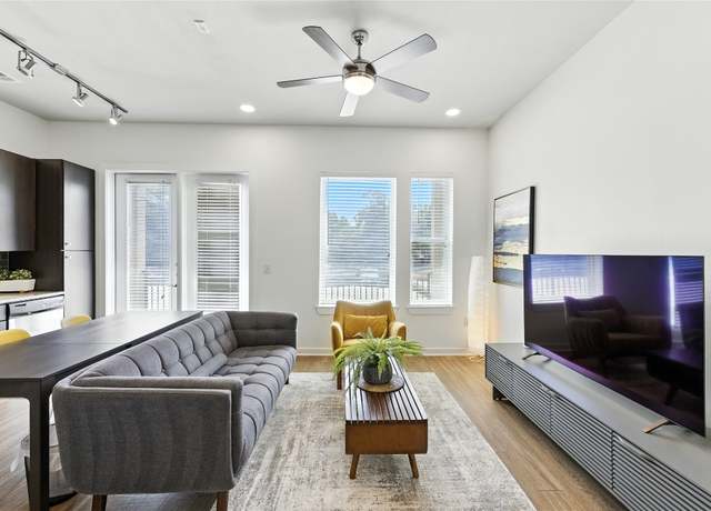 Property at 1900 Barton Springs Rd #2003, Austin, TX 78704, 1 bed, 1 bath