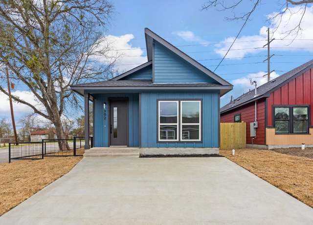 Property at 902 Chihuahua St, Lockhart, TX 78644, 2 beds, 2 baths
