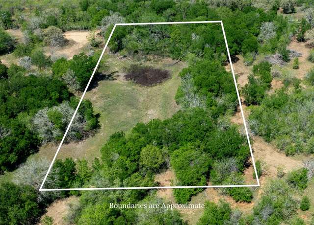 Property at 753 Roosevelt Rd, Luling, TX 78648