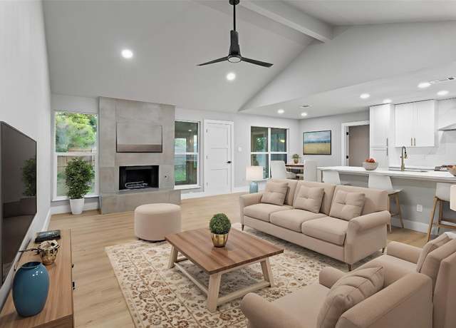 Property at 3907 Carmel Dr, Austin, TX 78721, 3 beds, 2 baths
