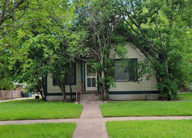 Property at 1706 S Main St, Georgetown, TX 78626, 2 beds, 1 bath