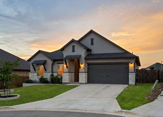 Property at 1627 Folk Victorian, New Braunfels, TX 78132, 4 beds, 3 baths