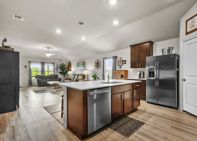 Property at 320 Bright Star Ln, Georgetown, TX 78628, 5 beds, 3 baths