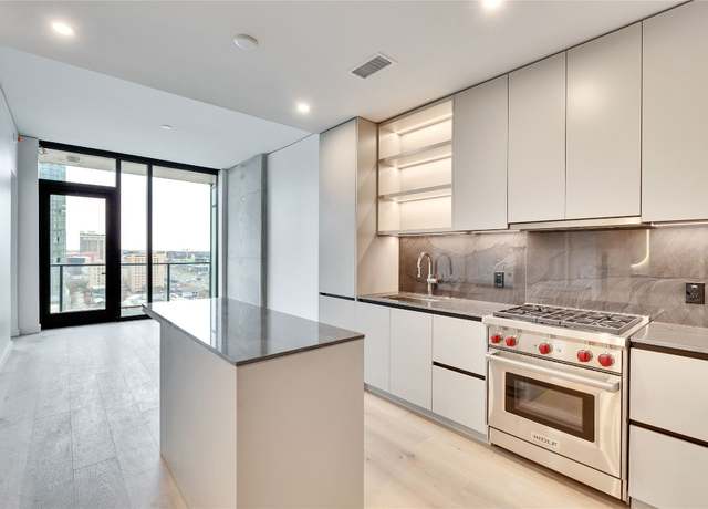 Property at 610 Davis St #1811, Austin, TX 78701, 1 bed, 1 bath