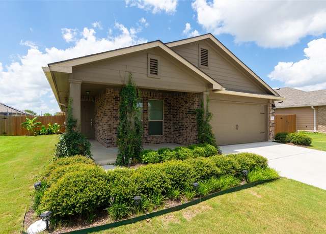 Property at 232 Reagor Dr, Taylor, TX 76574, 3 beds, 2 baths