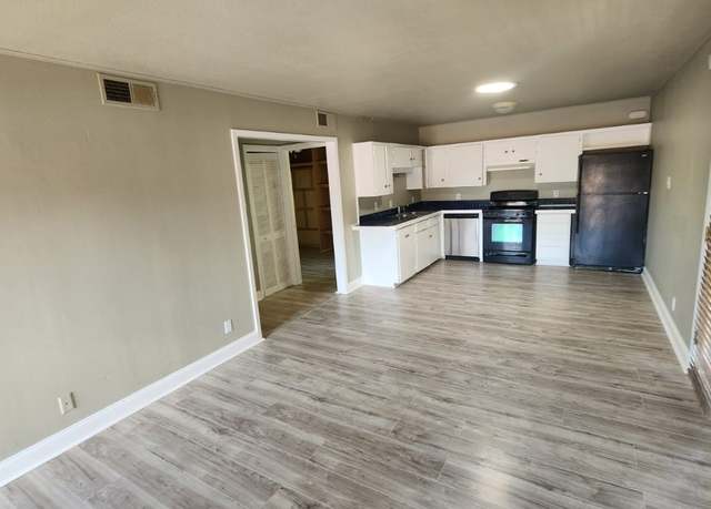 Property at 1304 Summit St #206, Austin, TX 78741, 2 beds, 1 bath