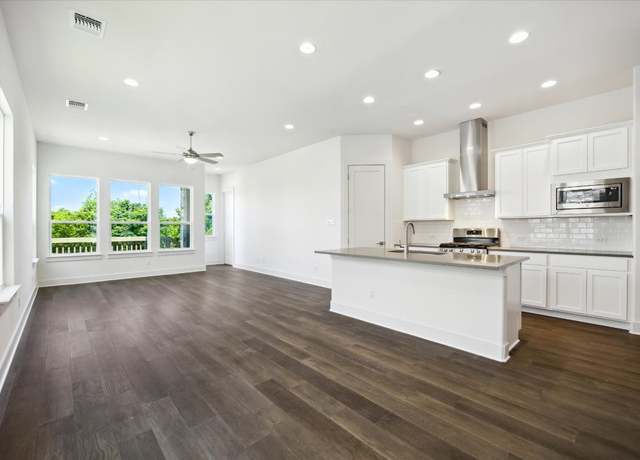 Property at 1531 N Red Bud Ln #22, Round Rock, TX 78665, 5 beds, 3.5 baths