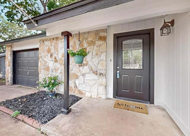 Property at 1104 Speer Ln, Austin, TX 78745, 3 beds, 2 baths