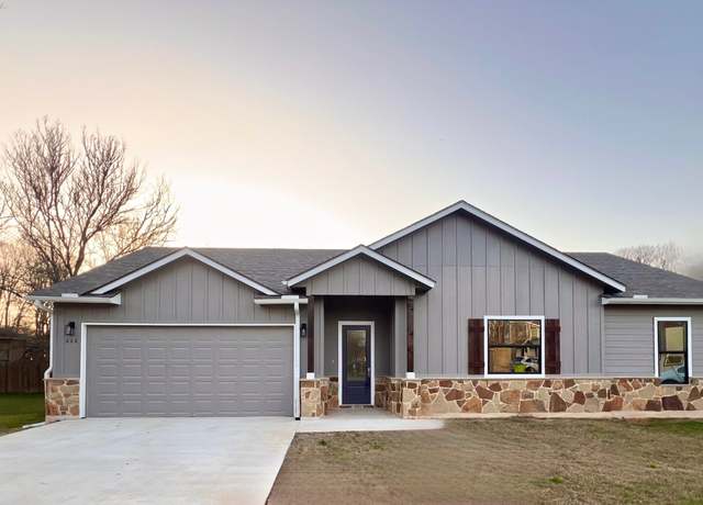 Property at 206 Waikakaaua Dr, Bastrop, TX 78602, 3 beds, 2 baths