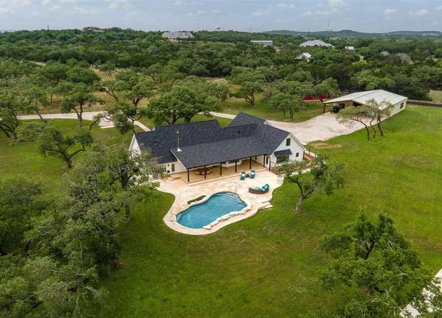 Property at 333 Stallion Ln, Dripping Springs, TX 78620, 4 beds, 3.5 baths