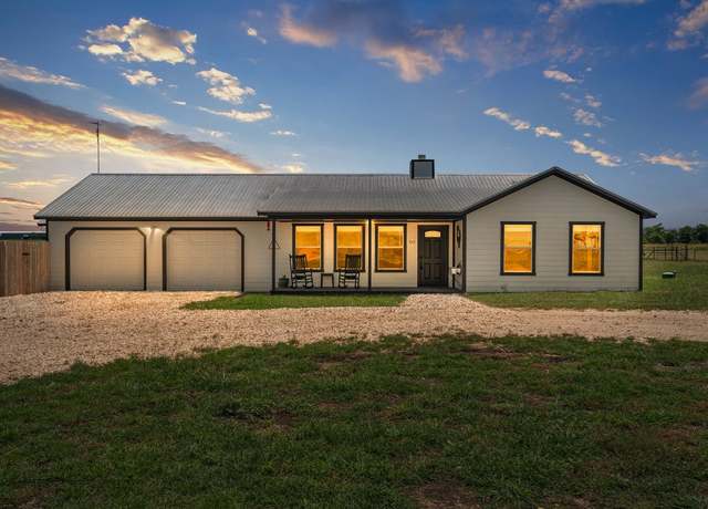 Property at 712 County Road 330, Granger, TX 76530, 2 beds, 2 baths