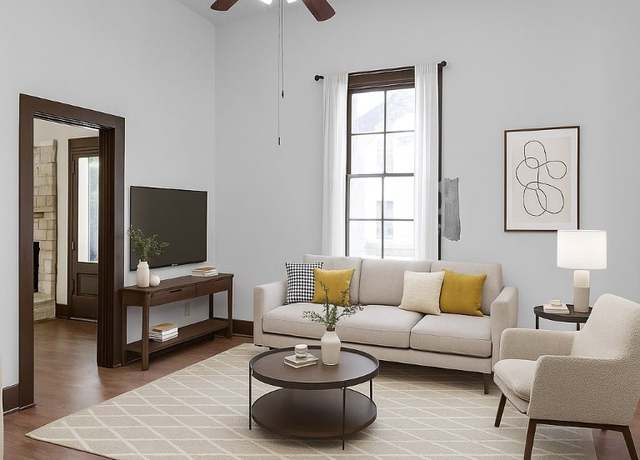 Property at 2705 E 2nd St, Austin, TX 78702, 3 beds, 2 baths