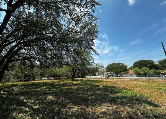 Property at 7922 Dempsey St, San Antonio, TX 78242
