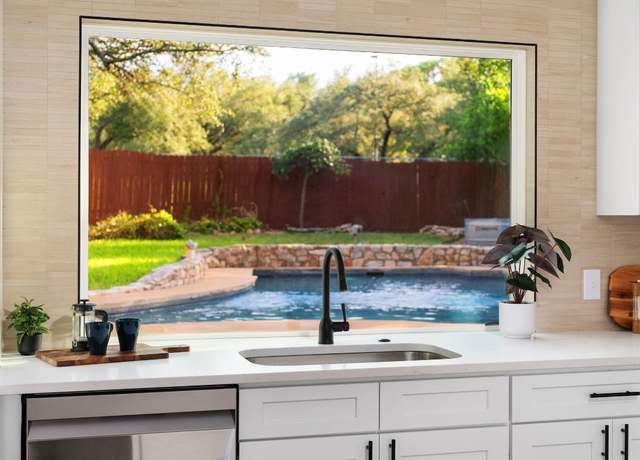 Property at 6903 Narrow Oak Trl, Austin, TX 78759, 3 beds, 2.5 baths