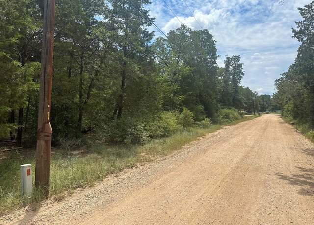 Property at 246 Arrowhead Dr, Smithville, TX 78957