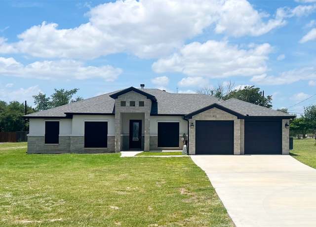 Property at 312 Sunrise Hls, Lampasas, TX 76550, 4 beds, 3.5 baths