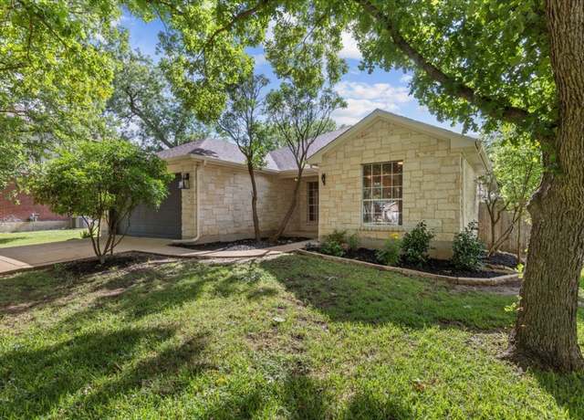 Property at 404 N Belinda Ct, Bastrop, TX 78602, 3 beds, 2 baths